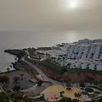 Апартаменти Beachfront Lovely Paraiso Del Sur A106 *